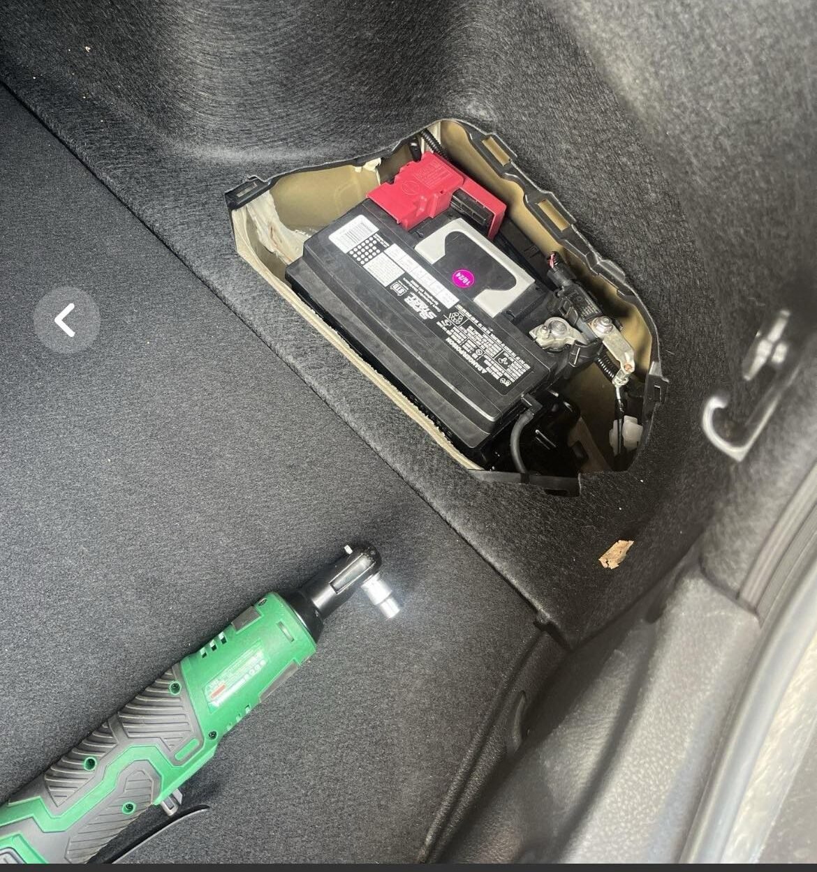 Mobile battery replacement roadside service