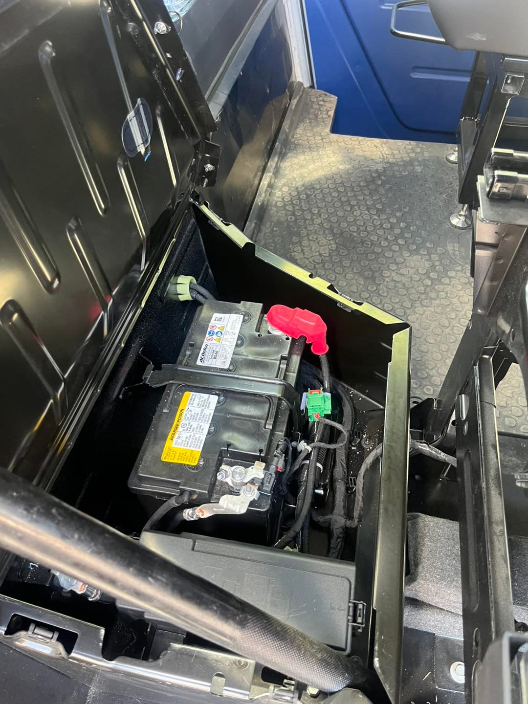 Roadside assistance battery testing and replacement in Tempe