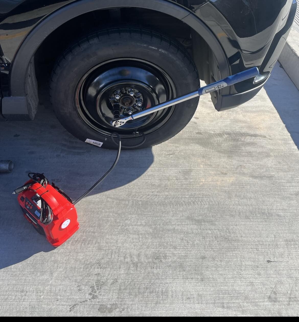 Roadside assistance flat tire repair and spare tire change in Casa Grande