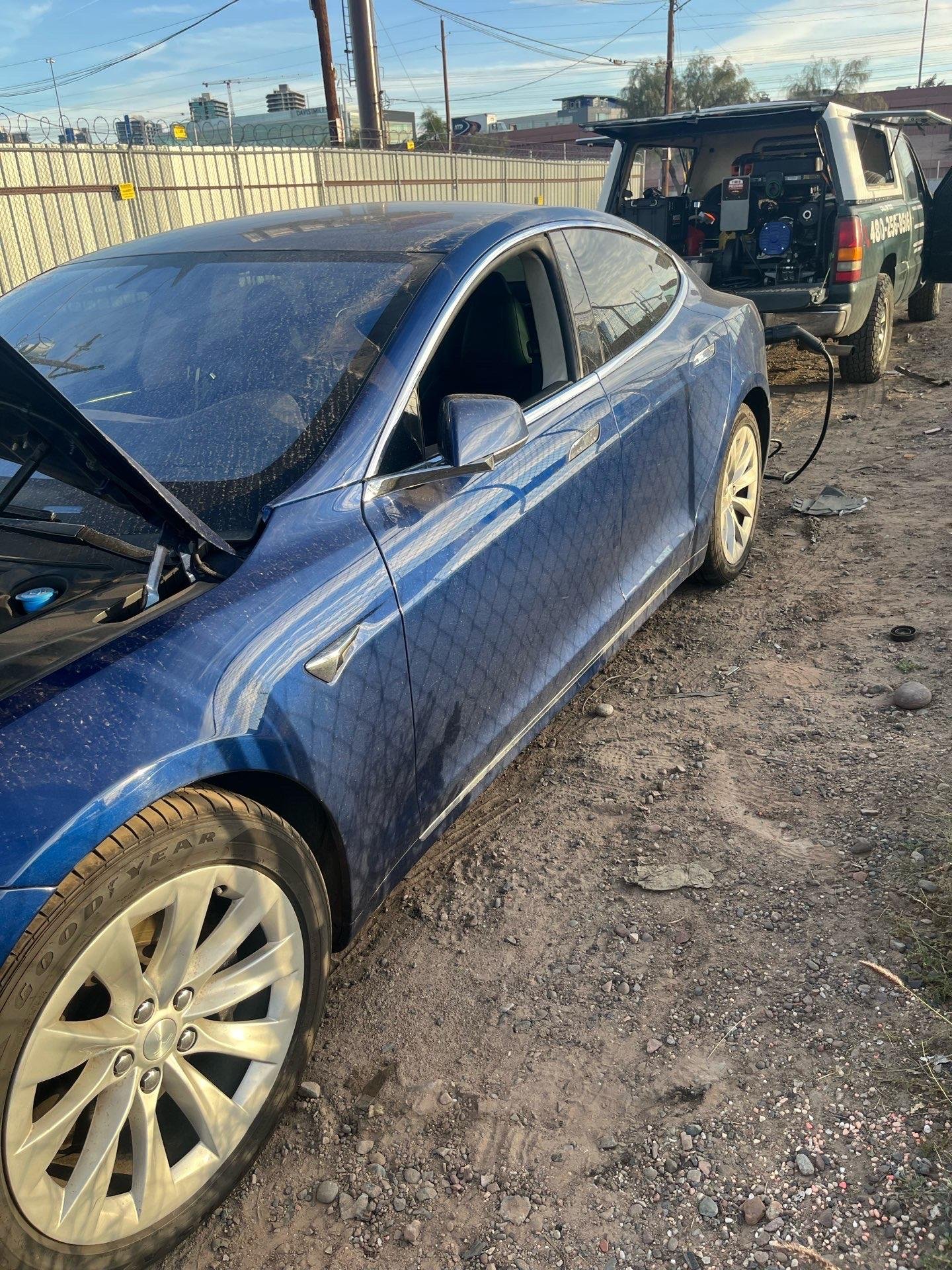 Mobile EV charging roadside assistance in Peoria AZ