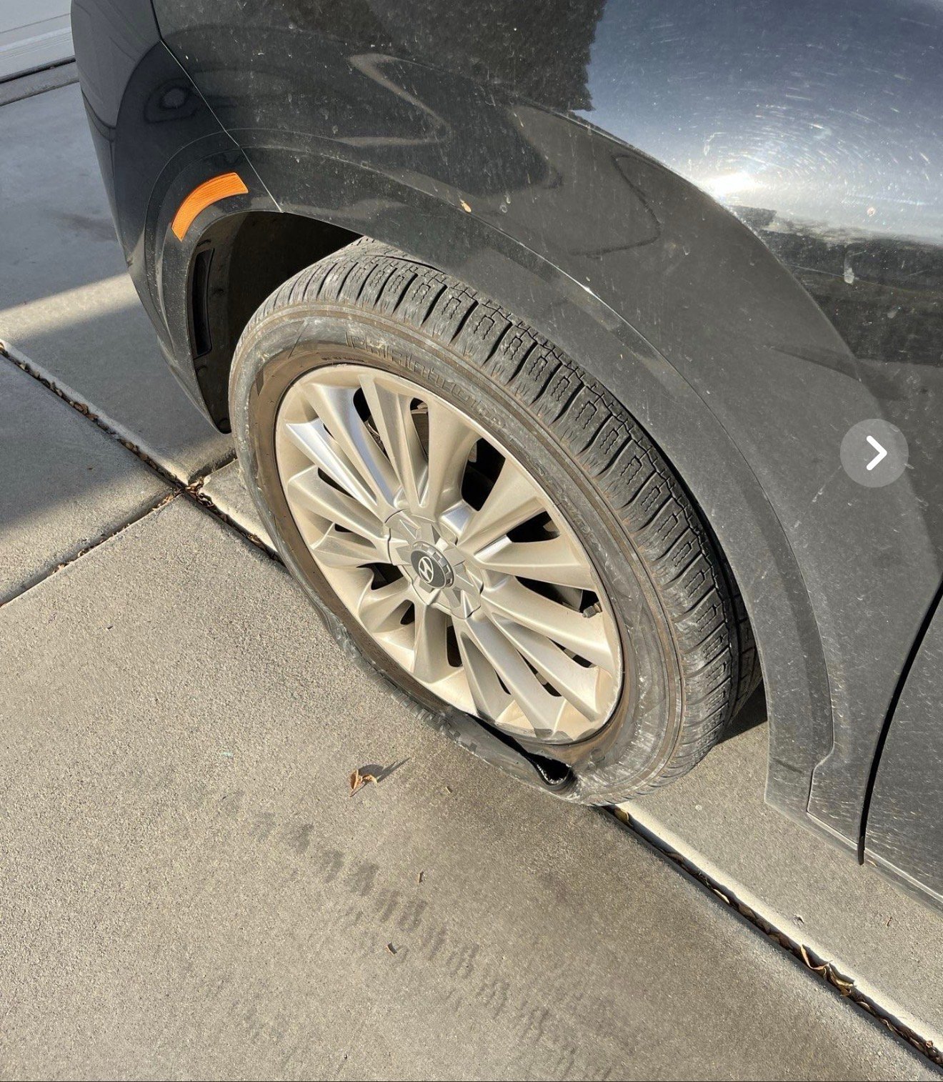 Roadside assistance tire service flat tire repair and spare tire change in Queen Creek AZ