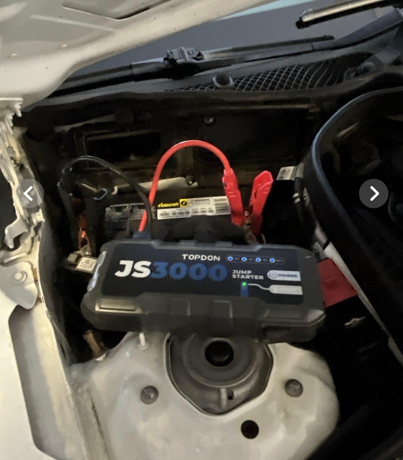 Emergency roadside assistance jump start for dead car battery in San Tan Valley AZ